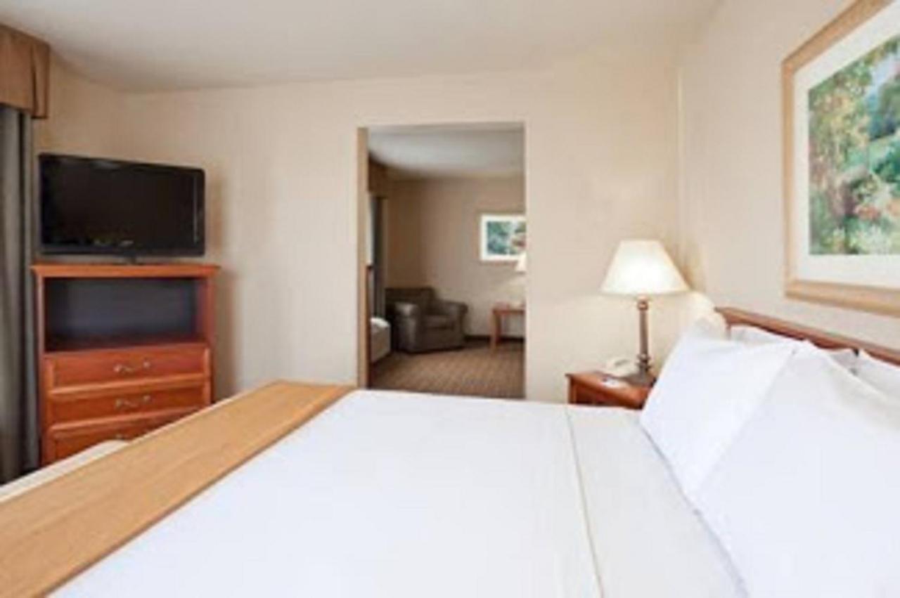 Holiday Inn Express Hotel & Suites Columbus Southeast Groveport By Ihg Екстер'єр фото